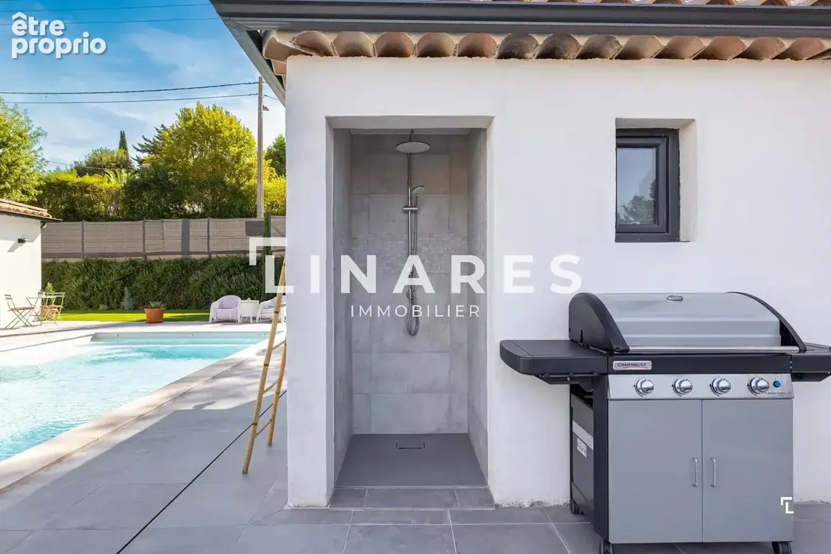 LA PREMIUM - Villa de 147m² - Piscine - Garage - Carport - Parcelle de 1006m² - 13400 Aubagne Les Fenestrelles - photo 9