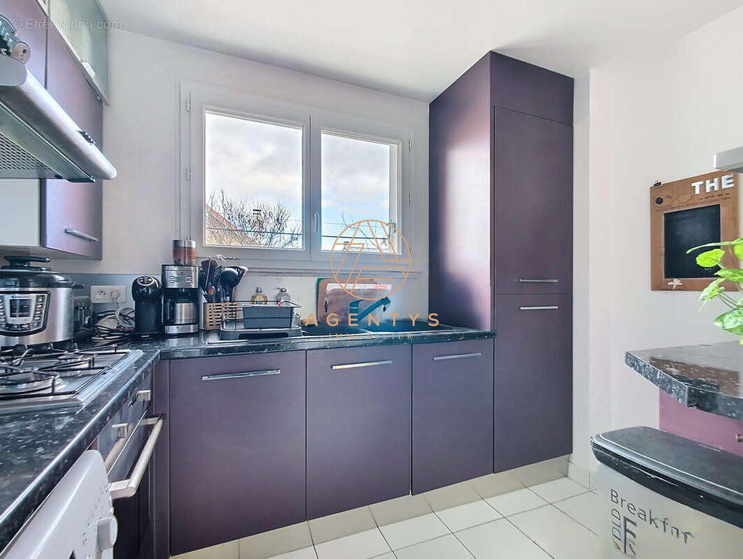 Appartement à SAINT-MAUR-DES-FOSSES