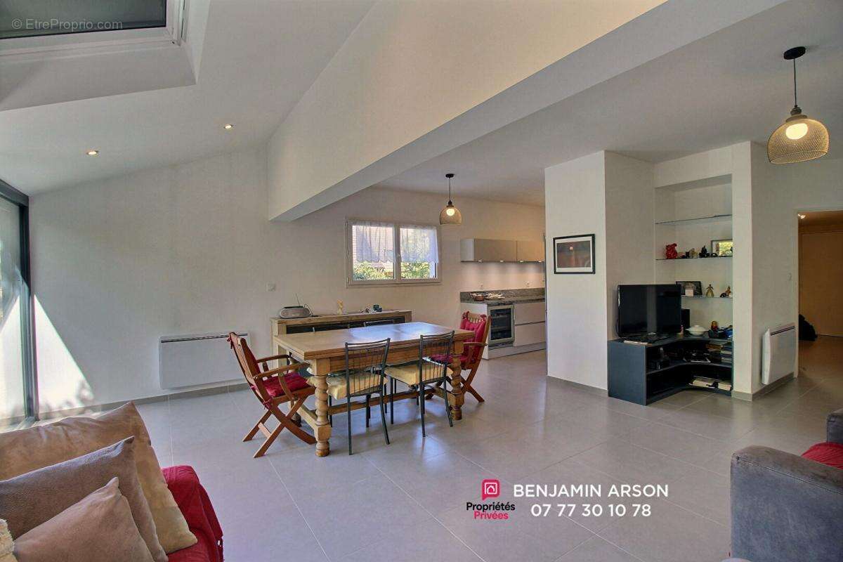 Maison Chambery - 4 chambres - 146 m2 - photo 2