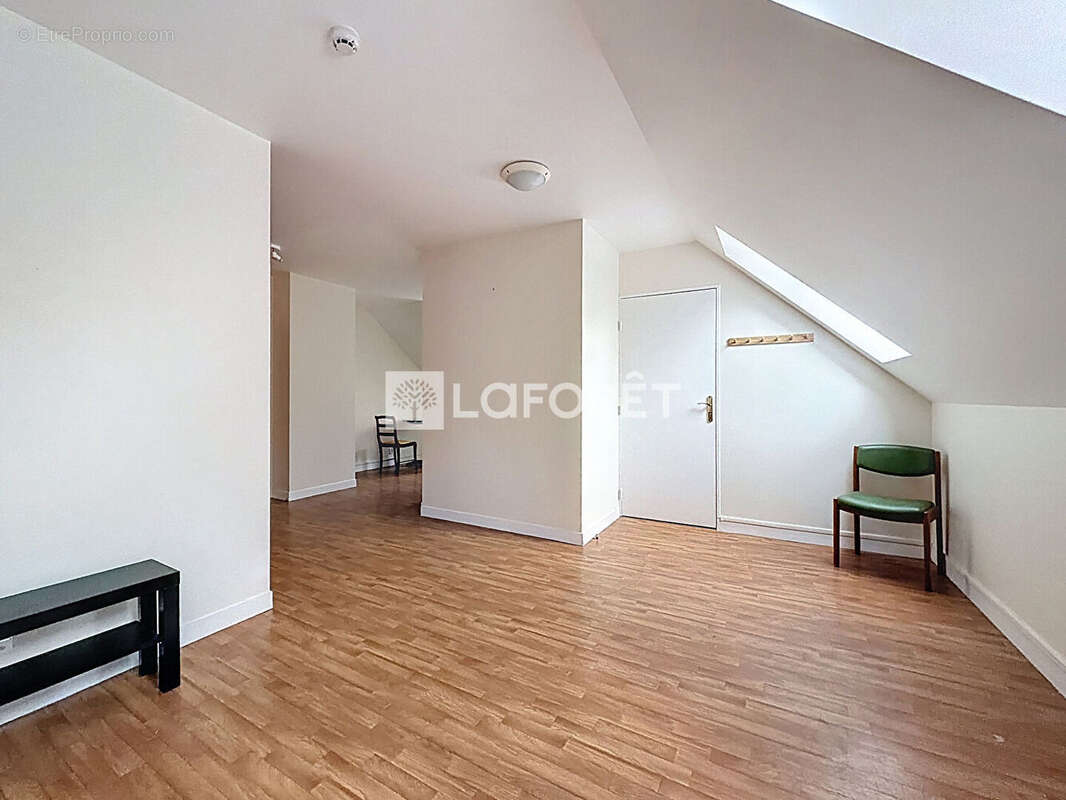 Appartement à VERRIERES-LE-BUISSON