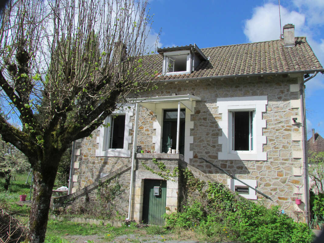 Maison à THIVIERS