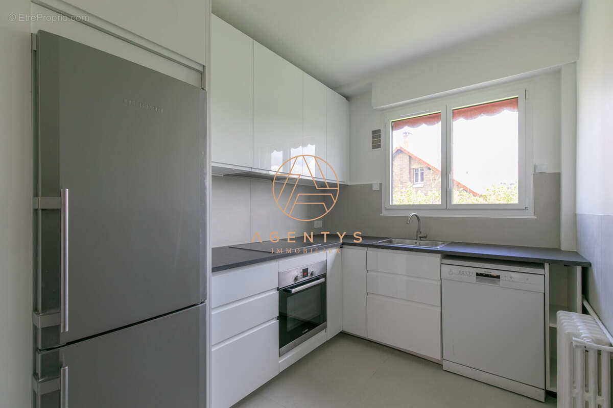 Appartement à SAINT-MAUR-DES-FOSSES