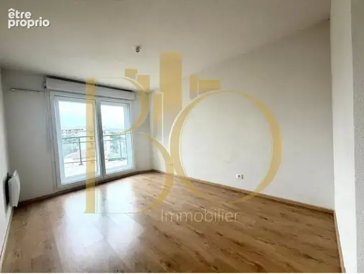 Appartement 3 pièces de 66 m² avec terrasse et double stationnement - photo 10