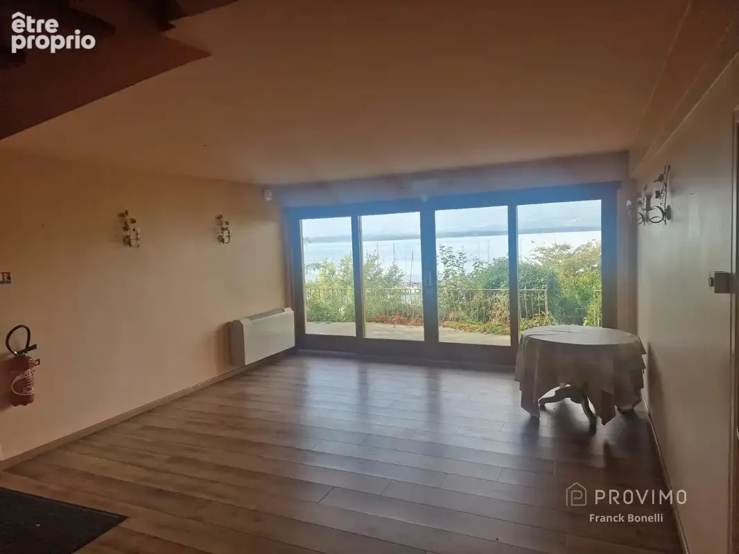 YVOIRE — Vue panoramique sur le Léman, deux terrasses et un potentiel rare - photo 11
