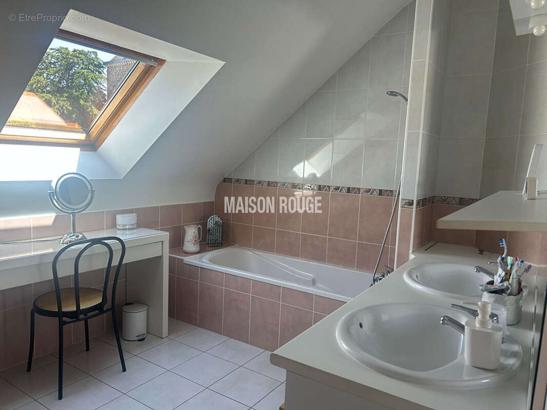 Maison à DOL-DE-BRETAGNE