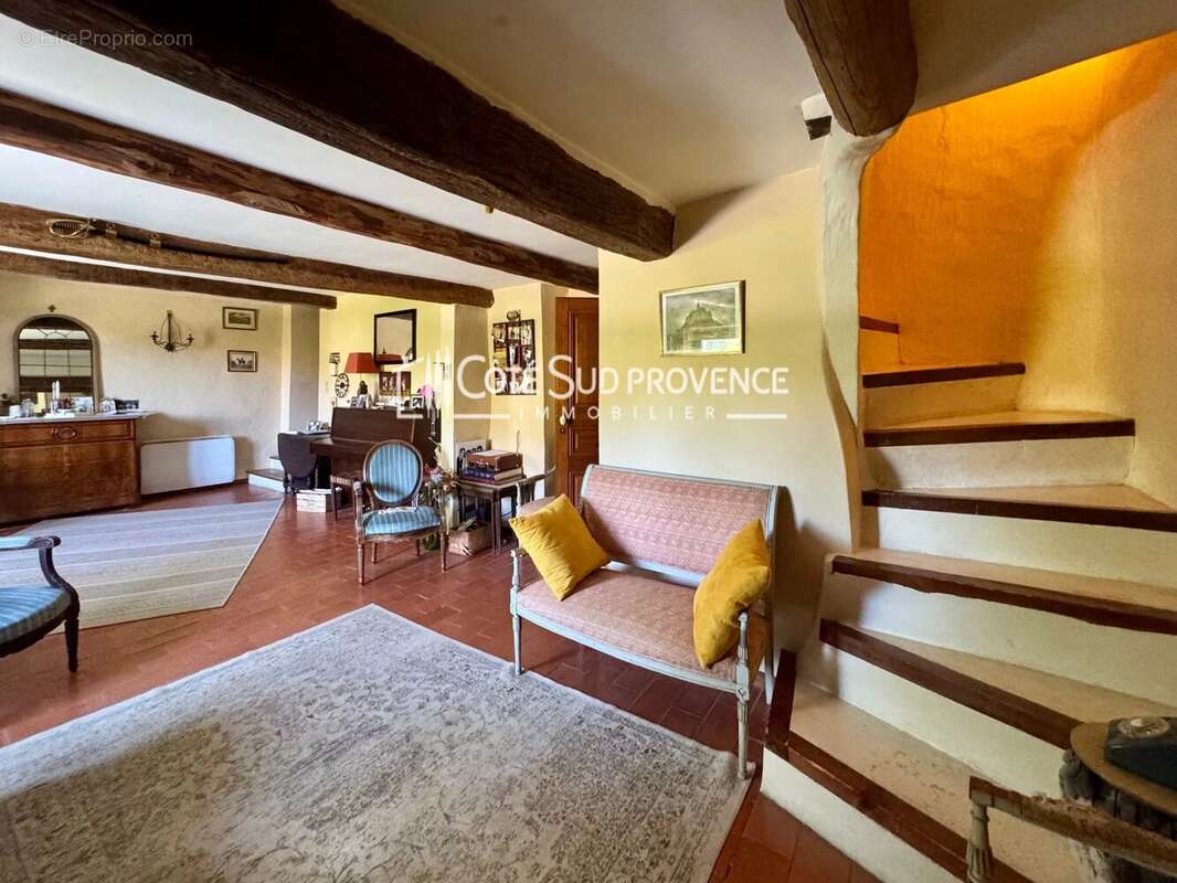 Maison à MALEMORT-DU-COMTAT