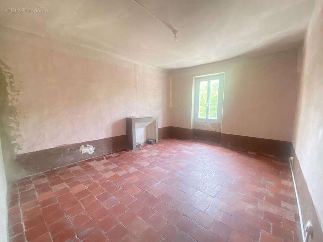 Appartement à JONQUIERES