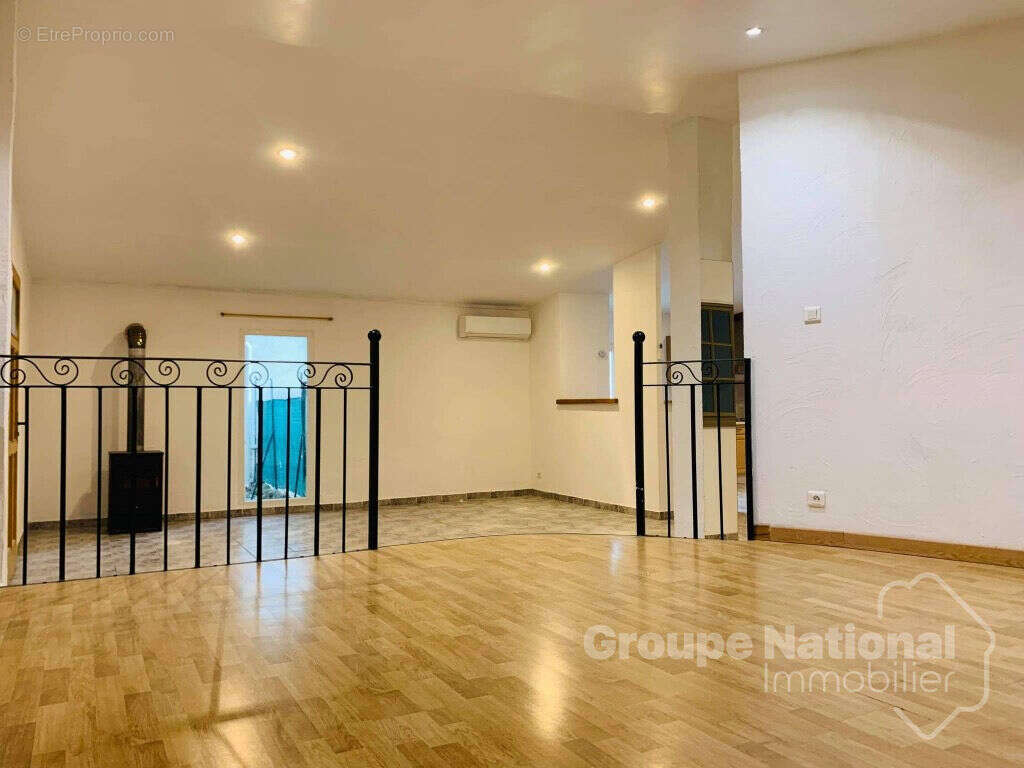 Ensemble immobilier de 377m2 sur plus de 5800m2  prés de Uzés - photo 13