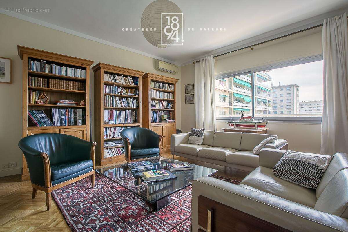 Appartement à MARSEILLE-8E