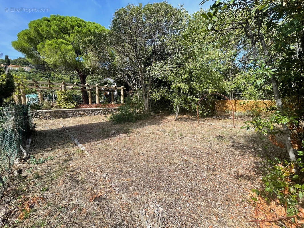 Terrain à TOULON