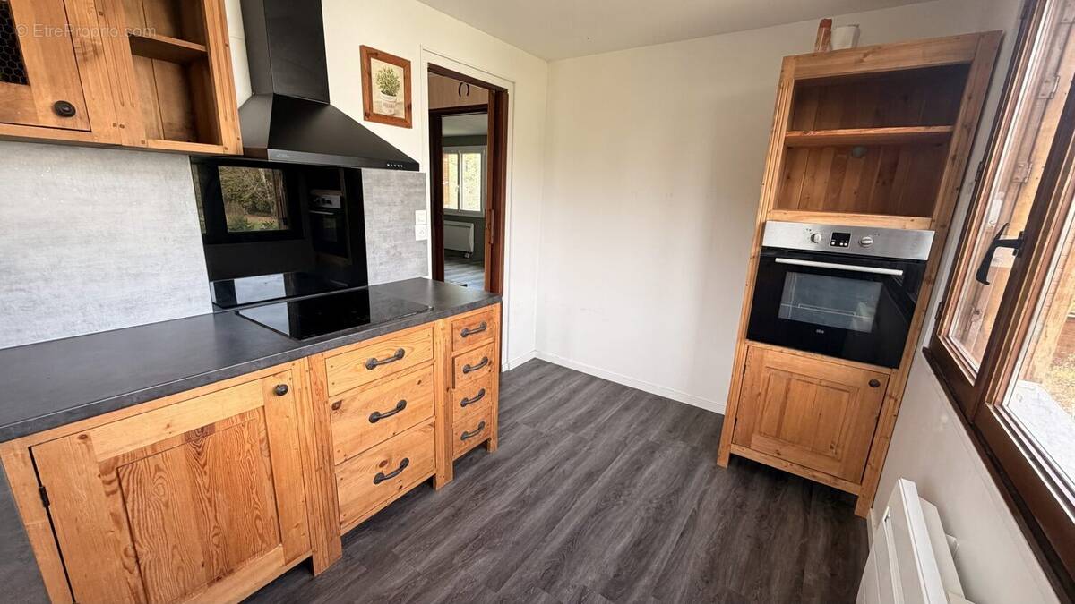 Maison à BRIIS-SOUS-FORGES