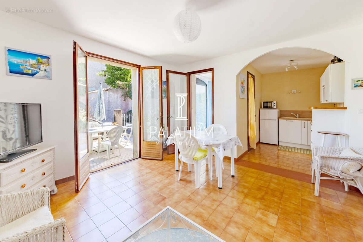 Appartement à GREOUX-LES-BAINS