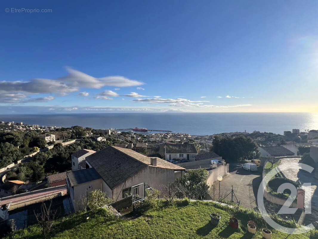 Maison à SAN-MARTINO-DI-LOTA