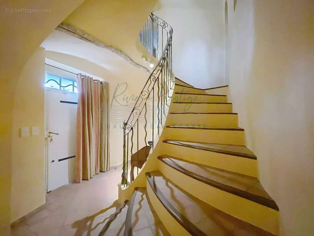 Maison à GRASSE