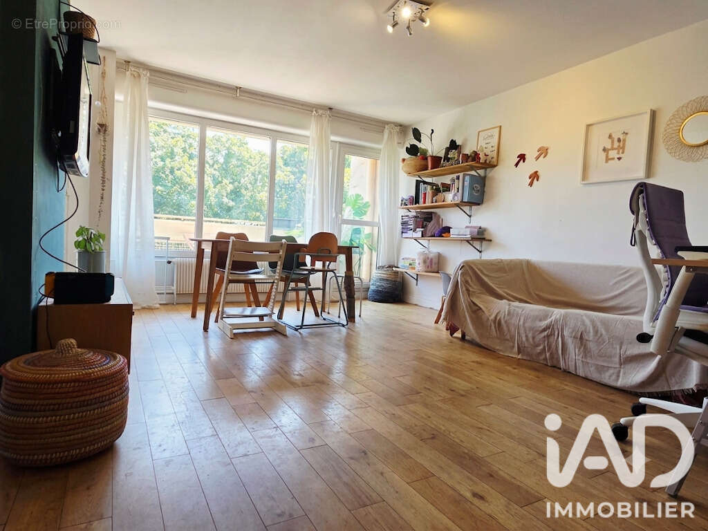 Photo 3 - Appartement à LE PLESSIS-ROBINSON