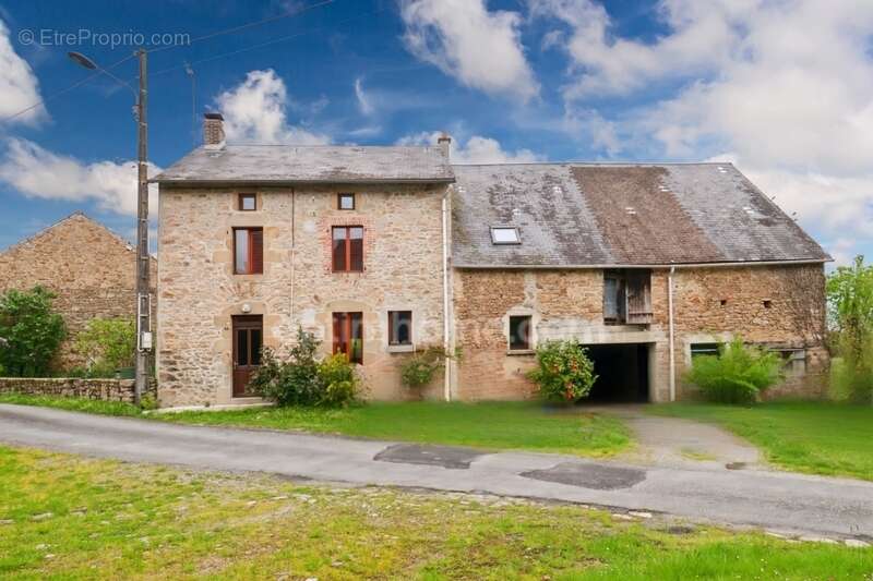 Maison à SAINT-HILAIRE-LA-TREILLE