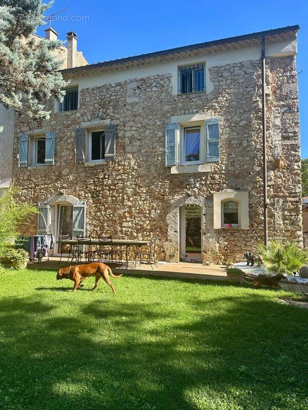 Photo 1 - Maison à SAINT-MAXIMIN-LA-SAINTE-BAUME