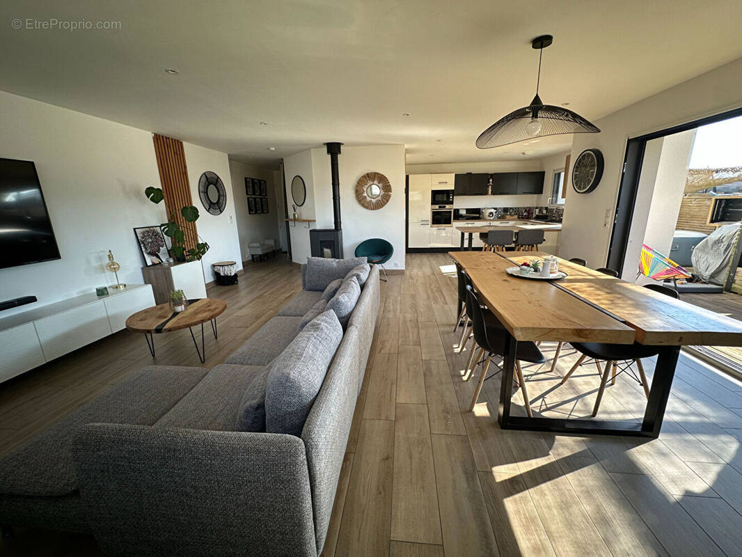 Maison à SAINT-DERRIEN