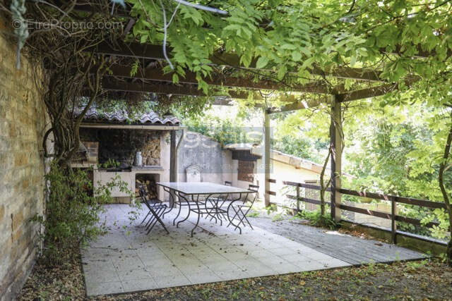 Autre à TREVOUX