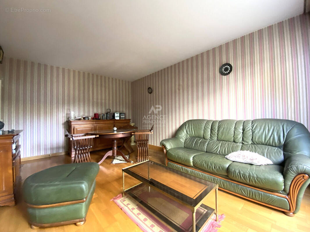 Appartement à NANTERRE