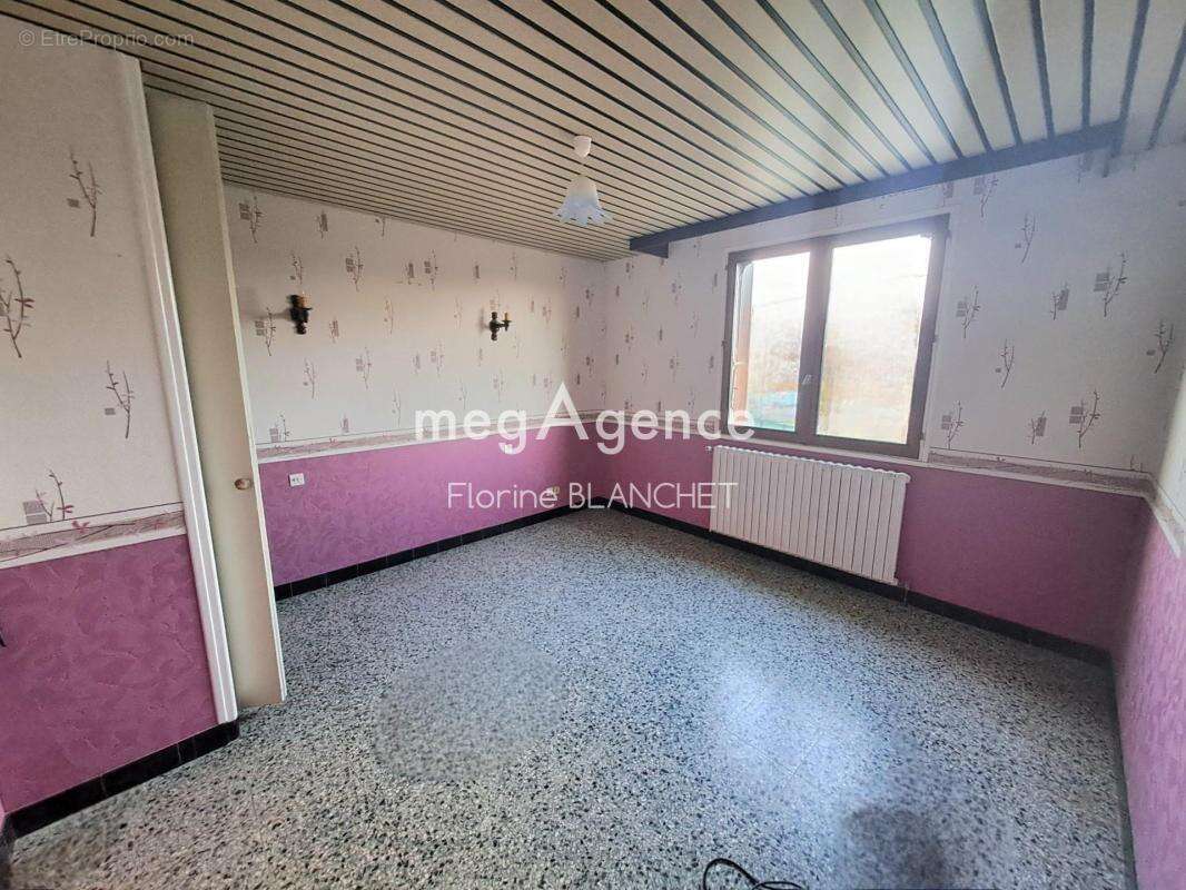 Maison à SAVIGNE-L'EVEQUE