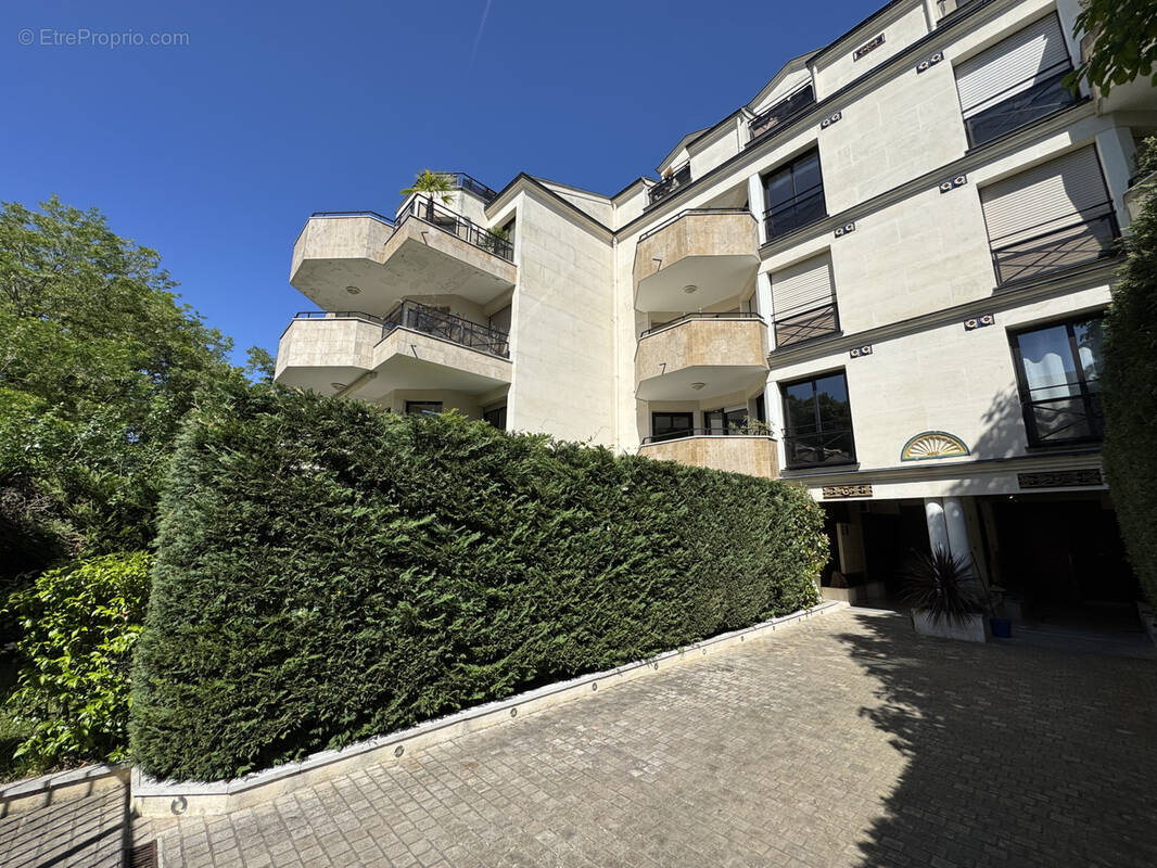 Appartement à LE PERREUX-SUR-MARNE