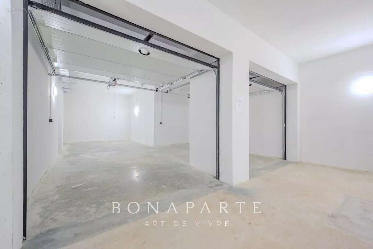 GASSIN - SAINT-TROPEZ Exclusivité : Magnifique villa-appartement en duplex avec très belle vue merUSIVITE : Magnifique "villa ap - photo 32