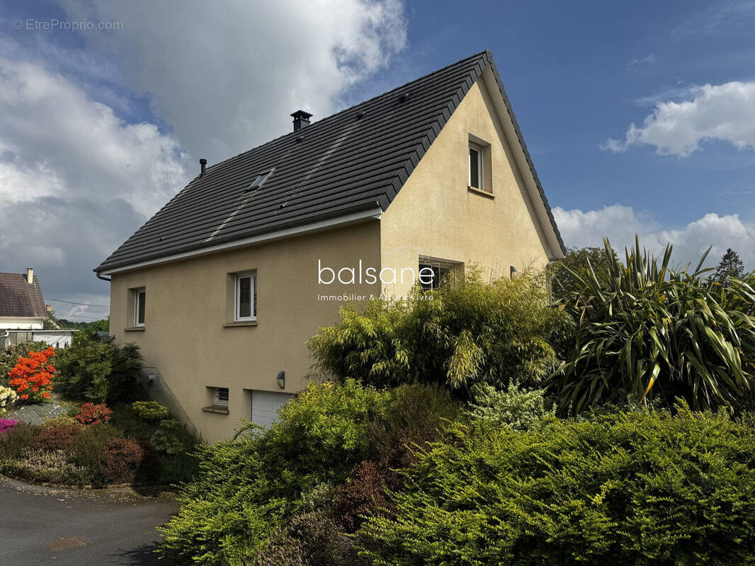 Maison à BOURG-ACHARD