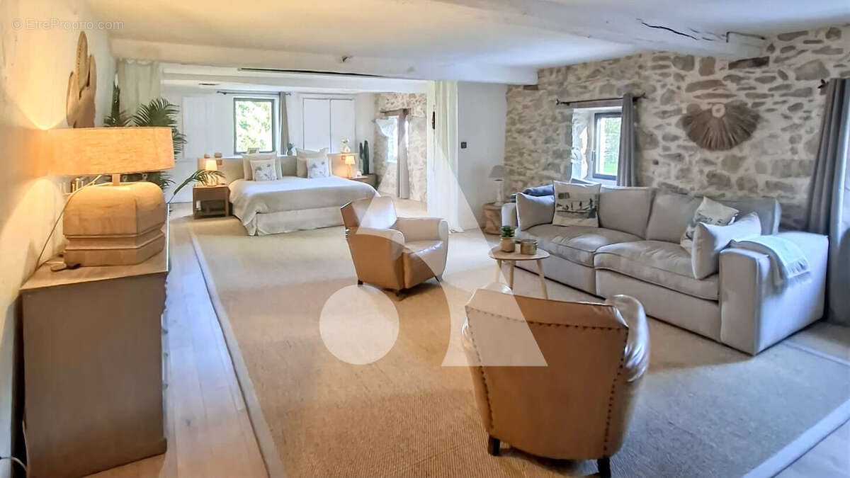 Maison à SAINT-MARTIN-DE-SEIGNANX