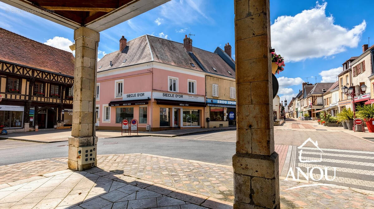 Commerce à BROU