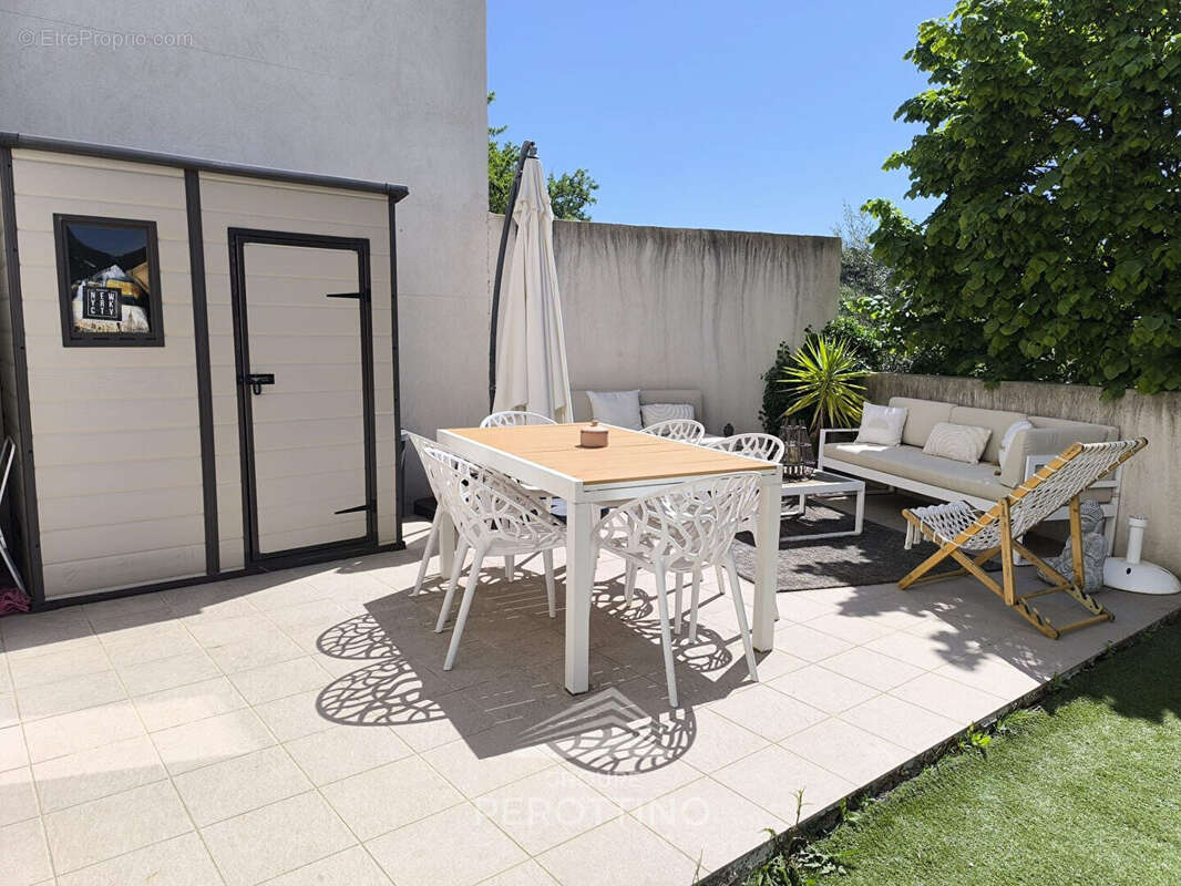 Appartement à PEYPIN