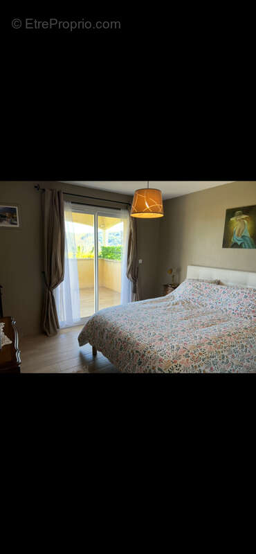 Maison à LA CHAPELLE-AUX-BROCS