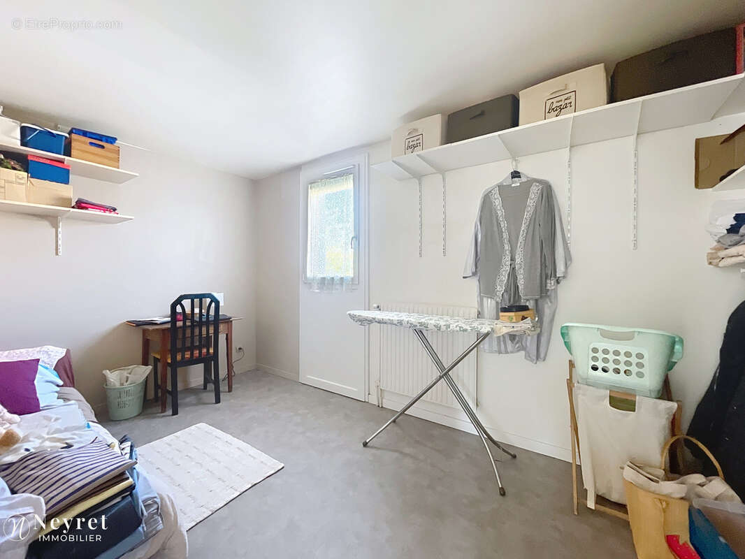 Maison - 103m2 - Terrain de 341m2 - St Genis Laval - photo 10