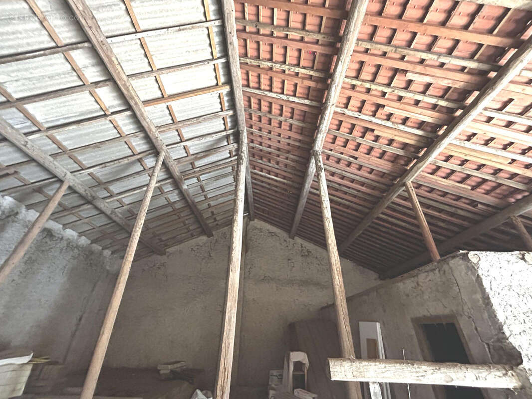 Grande maison a renover - photo 4