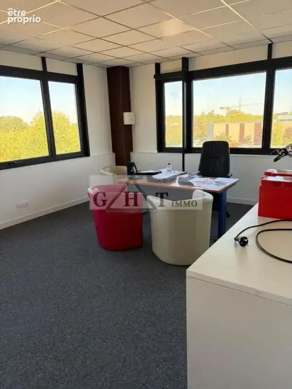 Photo Commerce à Villebon-Sur-Yvette au prix de 507 000€