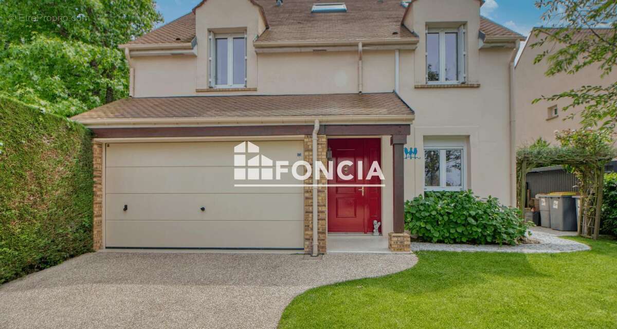 Maison à MORAINVILLIERS