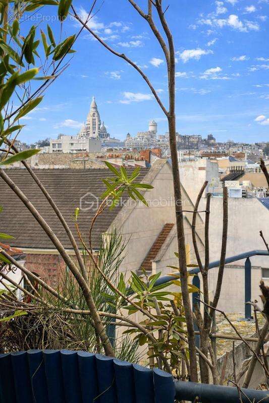 Appartement à PARIS-18E