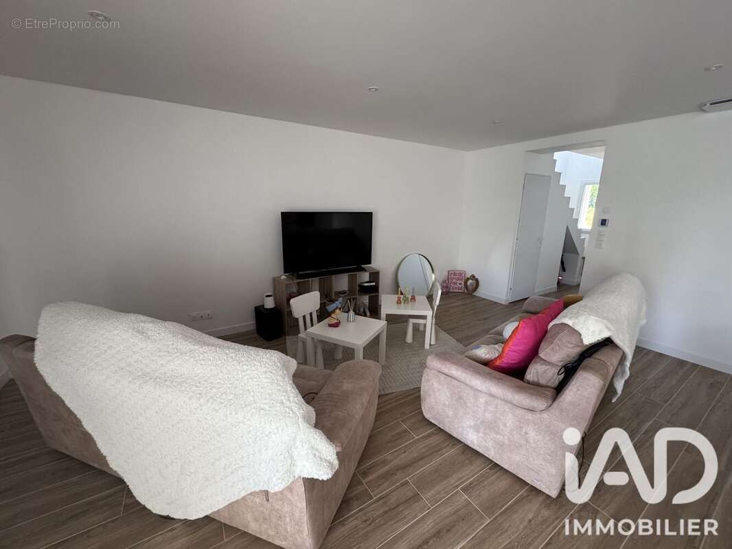 Maison 120 m² à Chaingy  - photo 5