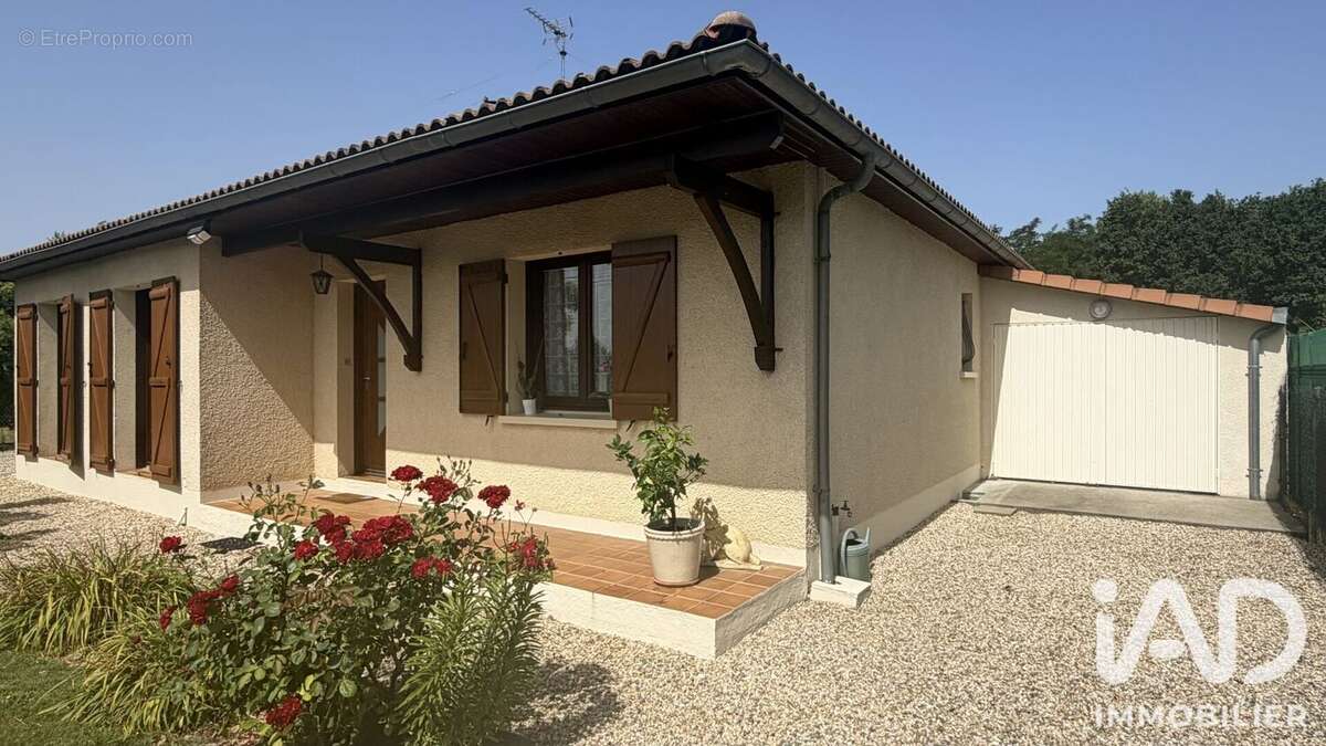 Maison 121 m² à Carcans  - photo 2