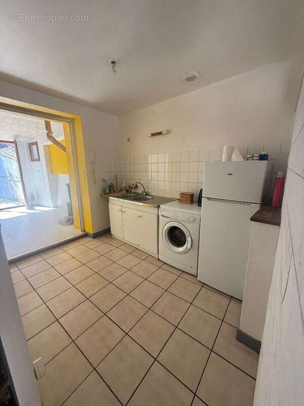 PORNIC - Maison de ville avec cour et haut potentiel - photo 5