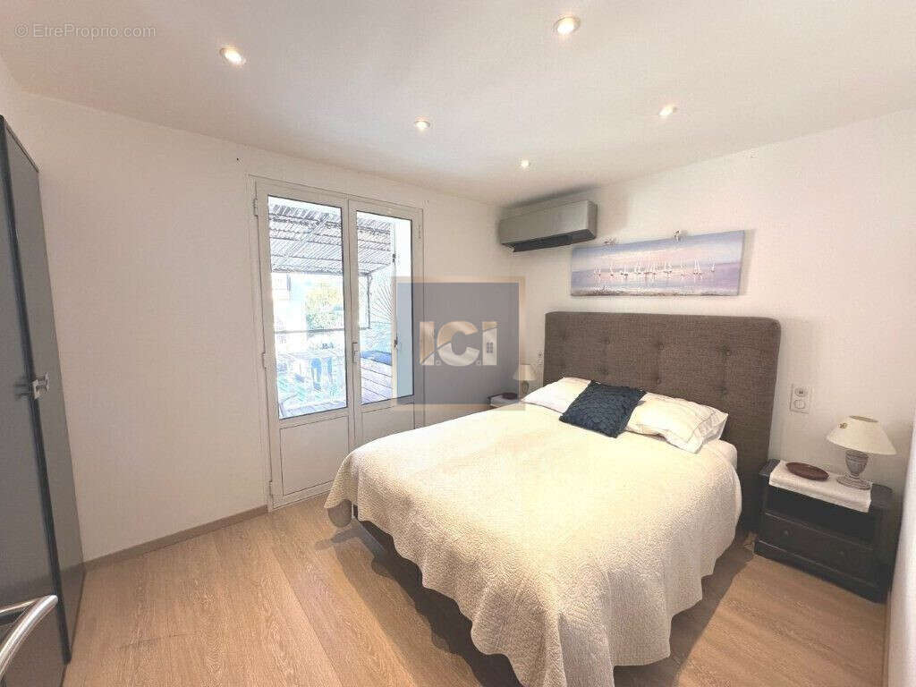 Appartement à GRIMAUD