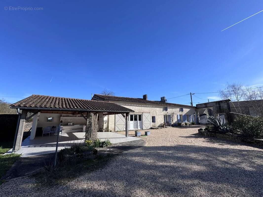 Maison à BEAUVAIS-SUR-MATHA