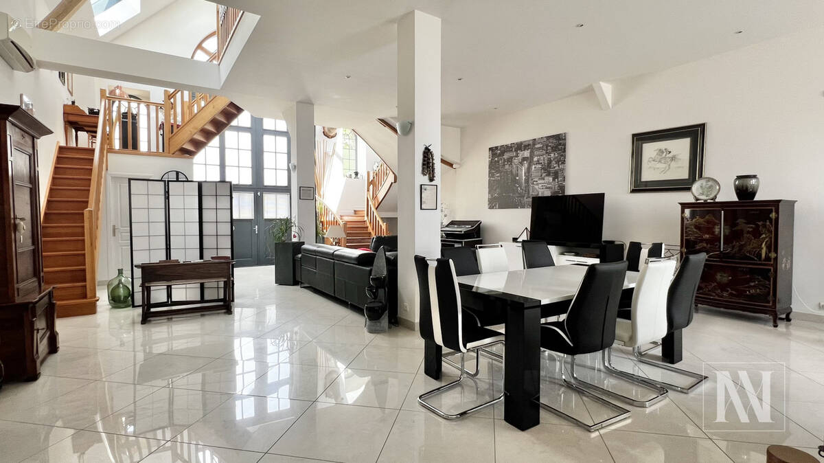 Autre à SAINTE-SAVINE