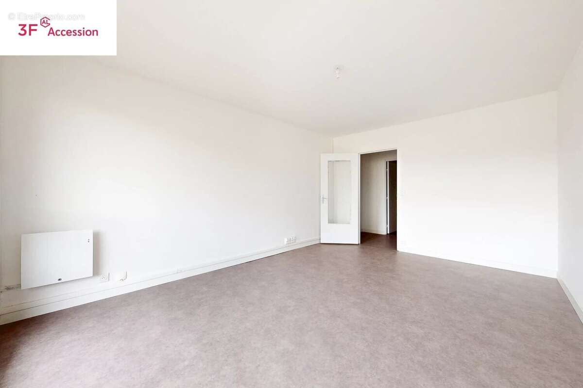 Appartement à PARAY-VIEILLE-POSTE