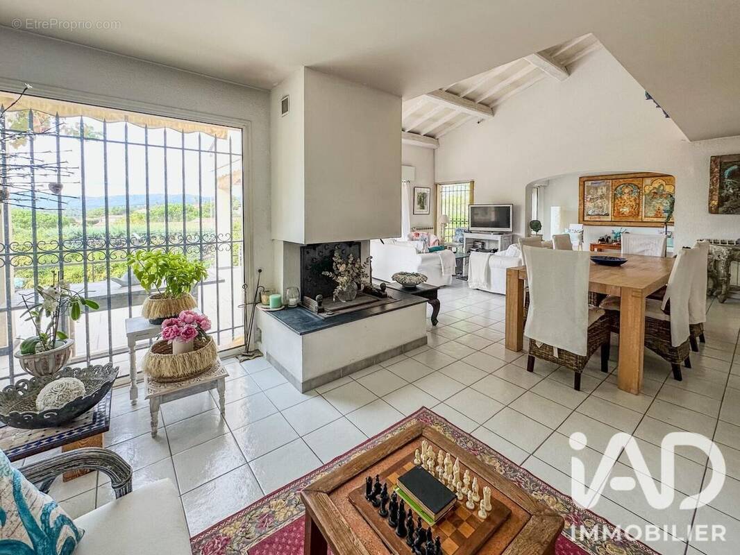 Photo 1 - Maison à FREJUS