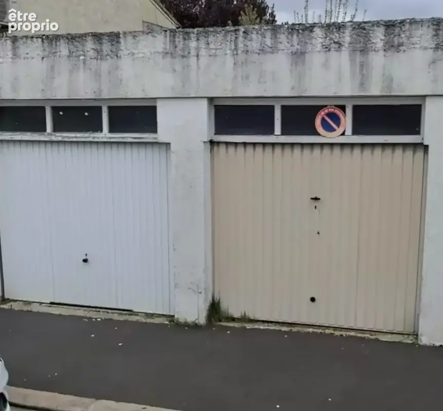 Box individuel sécurisé 27 m2 — Brandenburg, Bordeaux - photo 1