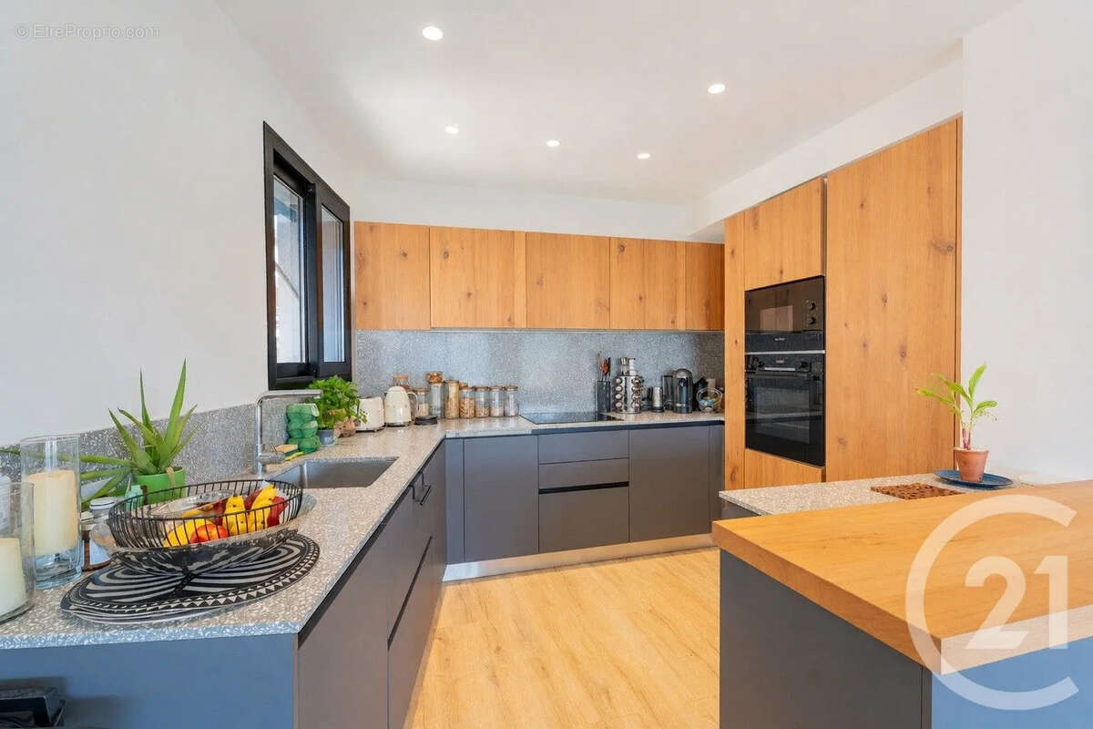 Appartement à BEAULIEU-SUR-MER
