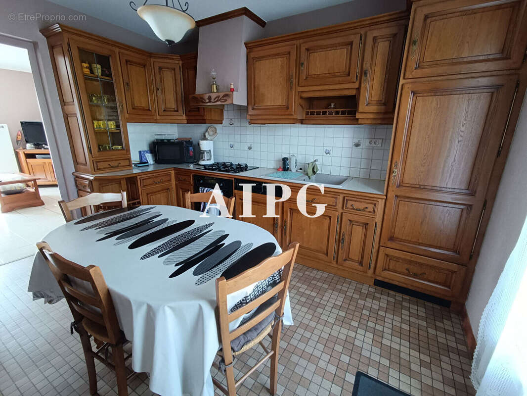 Maison à MUR-DE-BRETAGNE