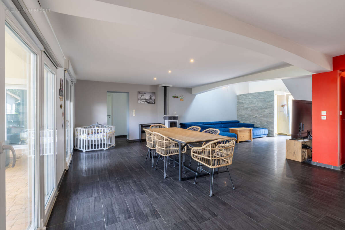 Maison à SAINTE-MARIE-AUX-CHENES