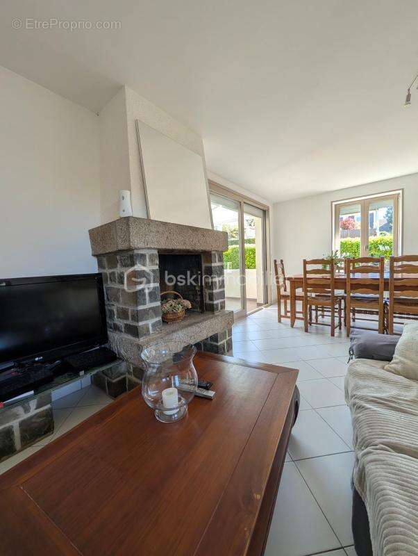 Maison à SAINT-SAUVEUR-LA-POMMERAYE